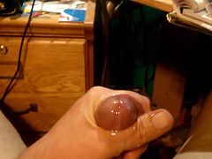 BIG CUMSHOT FROM JUICY COCK