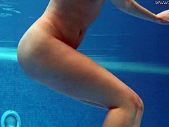 Slender swimmer with juice ass Sazan Chehards gets naked under the water