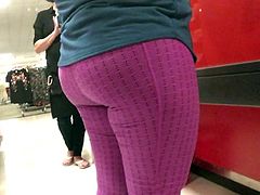 nice milf with fat booty in pink leggings