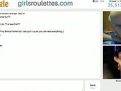 Teen Sticking her Brush in Pussy on Omegle