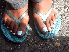 Rita Blue Toes