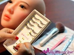 Install new Eyelashes on your fuck doll