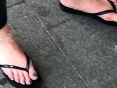 Candid Feet Fuesse am Bahnhof Fetisch Comments