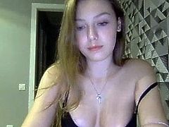 Cute busty babe on cam loves play her tight ass with a dildo