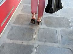 sexy pink pants in street