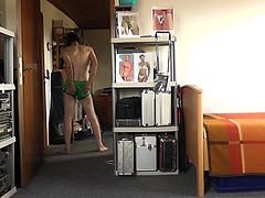 ich in knappen shorts