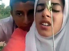 Arab Hijab Slut Fucked by Kafir in Woods