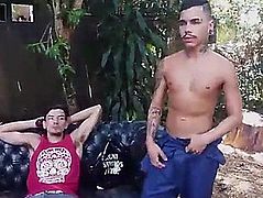 Bastidores de uma cena porn 14