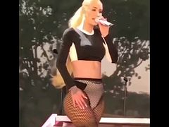 Iggy Azalea culazo en show