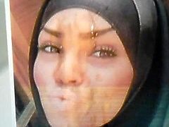 Tribute hijabe face