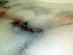 Relaxing and jerking in the bathtube