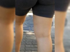 Bunda carnuda e muito gulosa