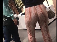 Young Thick booty jiggly white teen girl pawg
