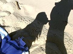 Thai Tammy's shadow suck on nude beach