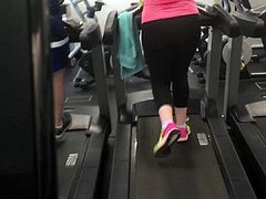 Big ass in gym