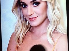 Katy Perry 45