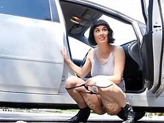 Sexy Girl Pissing In Carpark