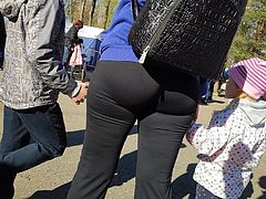 Awesome juicy hips milfs in tight leggings