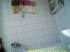 http://img1.xxxcdn.net/0x/5r/88_bathroom_spy.jpg