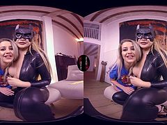 They don’t know anything about superheroes. They wear wrong suits. You will love them. Why? That’s easy, in this amazing new video the two hottest girls in the planet, Sienna Day and Anna Polina, have a really good time after they have seen Batman v. Superman premiere for you to watch. And today they’re feeling naughty, horny and -why not say it- they act like two slots hungry for your dick. So, now you need to prepare to see how these hotties have two shaking orgasm and, of course, to have one too. Turn on your headset and enjoy this VR porn scene in 180º FOV and our awesome Binaural Sound in