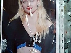 Tribute 4 Sophie Turner n.24