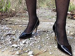 Outdoor MILF in Stockings and Heels