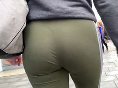 Phat british pawg ass eatin up Adidas leggings