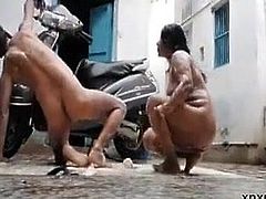 desi aunty showing her ass and pussy