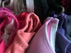 hofredo cums on her bras ( + slow motion )