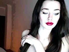 Cute amateur webcam teen girl toying pussy on webcam