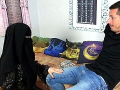 Milf in niqab spreads her legs for the return home