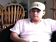 str8 dude enjoys solo masturbating