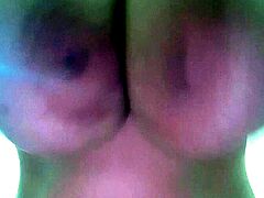 Webcam milf with breast milk live hardcore masturbate