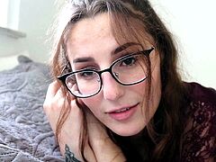 Sexy hottie Anetta Keys enjoys a solo toy masturbation