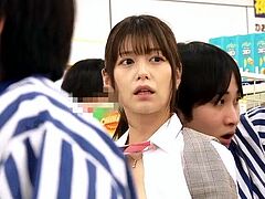 Great Amateur Video Of Teen fingering her hairy pussy