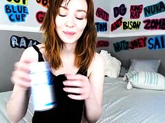 Hot amateur webcam teen masturbates for their fans