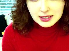 Webcam fun mature brunette with toys cum on cam
